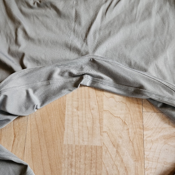 Gymshark Gray Leggings for Ultimate Comfort - Picture 12 of 14